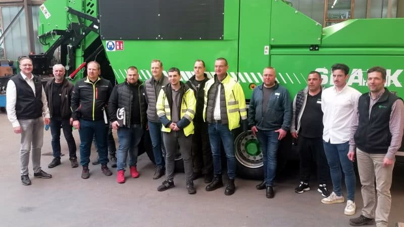 Technical training for WILLIBALD dealers in the factory